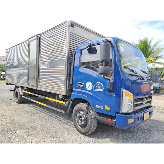 VEAM đời 2022  Tải 1.8 tấn thùng kín 6m