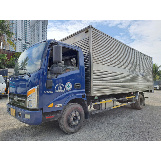 VEAM đời 2022  Tải 1.8 tấn thùng kín 6m