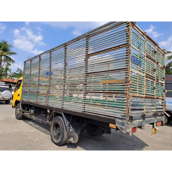 Hino tải 3 tấn, thùng 5m3