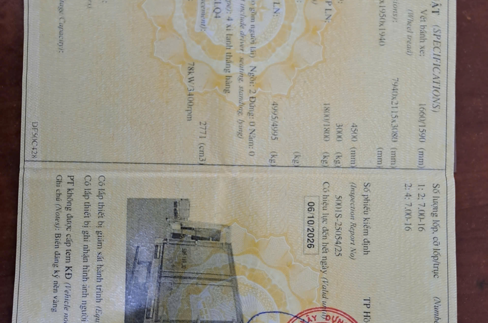 VEAM đời 2022  Tải 1.8 tấn thùng kín 6m