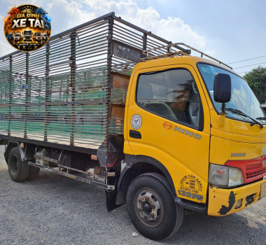 Hino tải 3 tấn, thùng 5m3